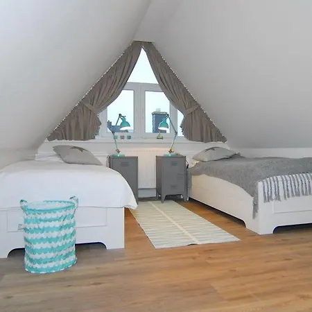 Lerchenweg 5b 別荘